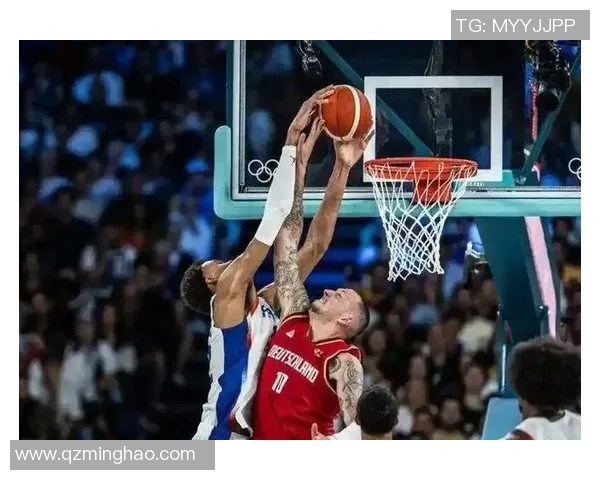 文班亚马首场比赛表现抢眼五次盖帽并成功隔扣字母哥引发热议