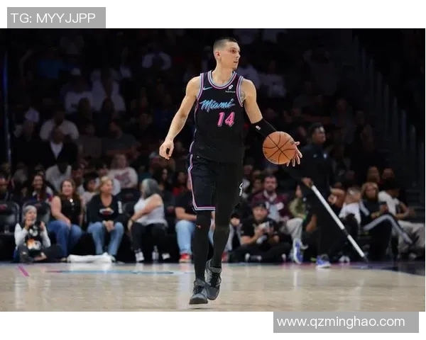 泰勒希罗的篮球之路:从新秀到明星的蜕变与挑战 泰勒希罗的篮球之路:从新秀到明星的蜕变与挑战