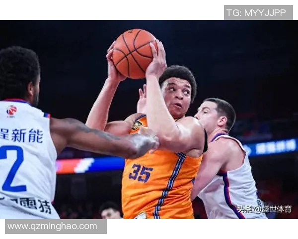上海男篮全运赛场对决北京队展现篮球激情与实力较量 上海男篮全运赛场对决北京队展现篮球激情与实力较量